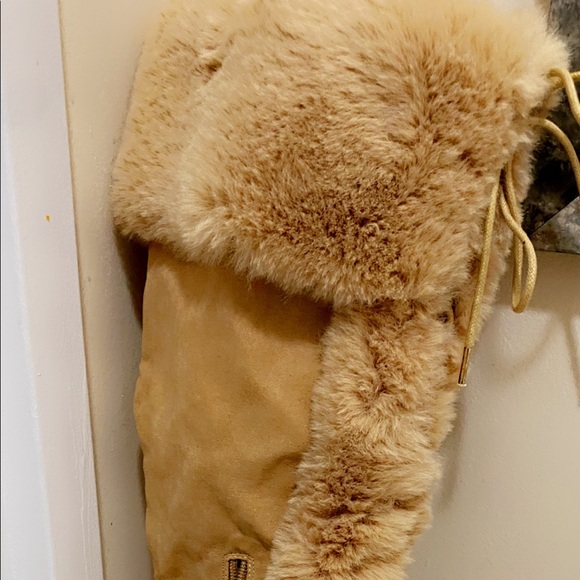 Boots - Picture 3 of 3